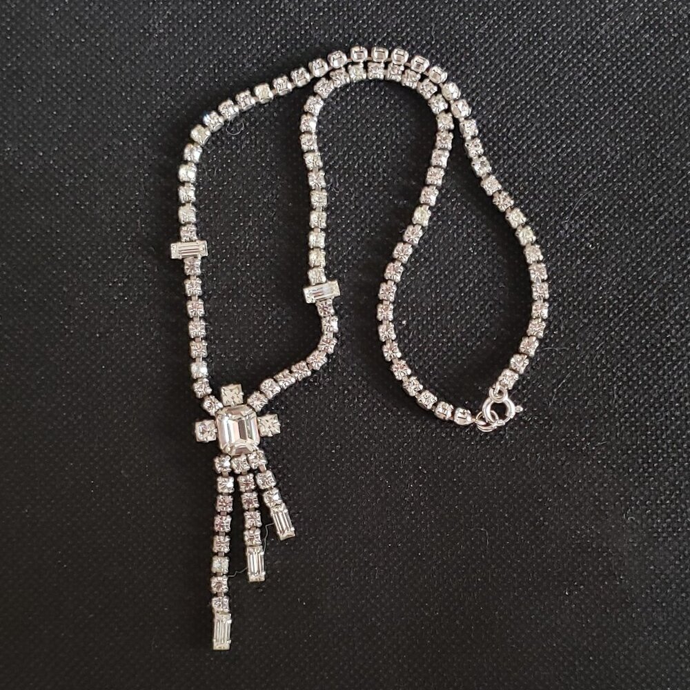 1960 –  VINTAGE JAY FLEX STERLING SILVER SPARKLING CLEAR RHINESTONES NECKLACE